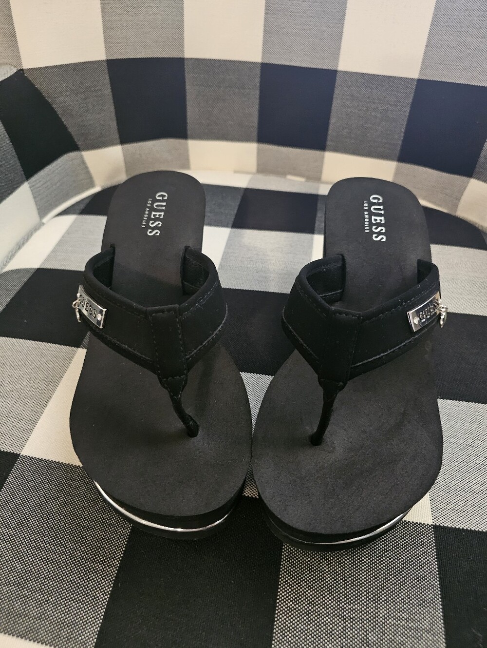 GUESS Black Wedge Thong Sandals with Silver Logo - Picture 3 of 5
